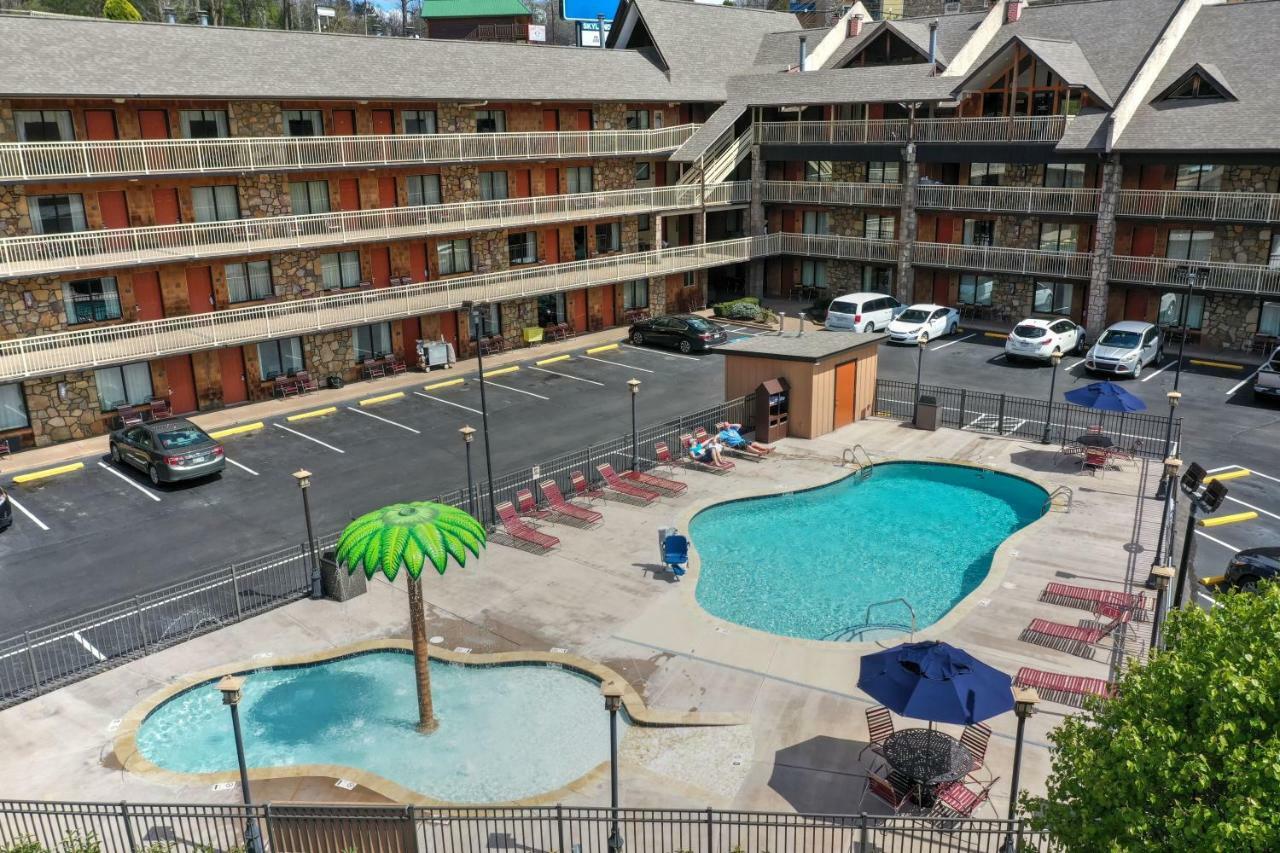 Crossroads Inn & Suites Gatlinburg Extérieur photo