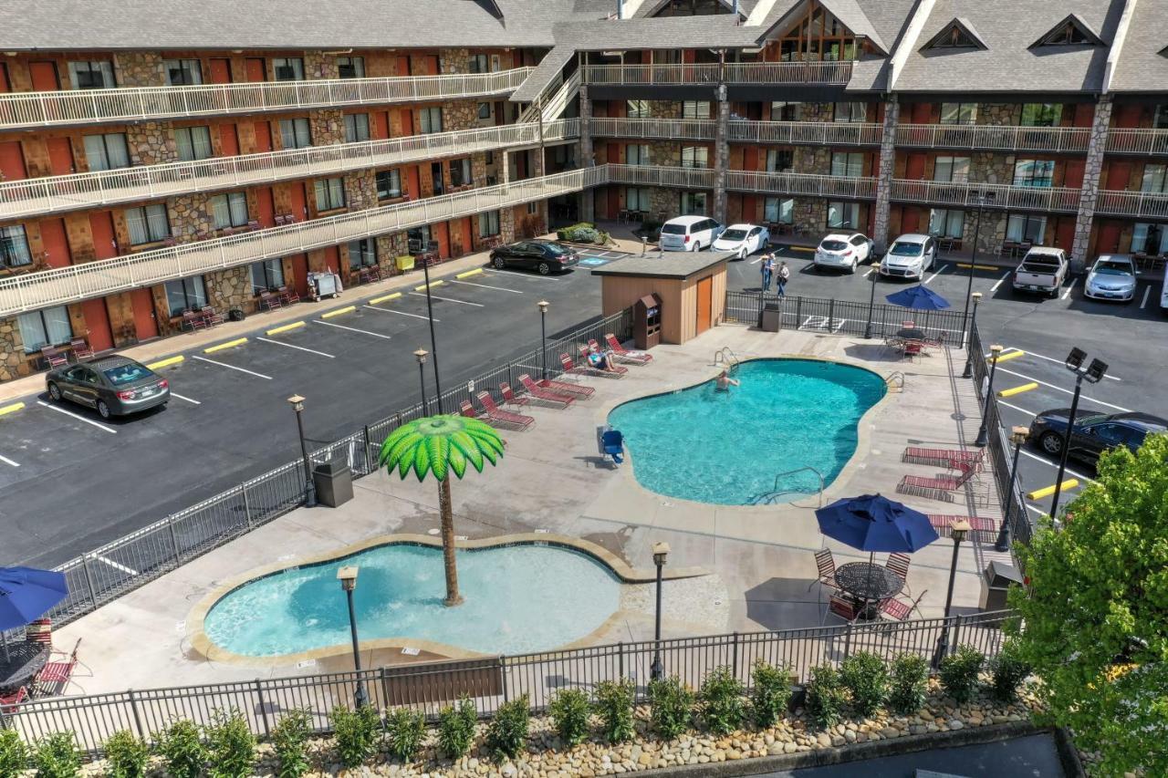Crossroads Inn & Suites Gatlinburg Extérieur photo