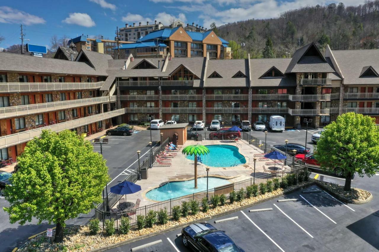 Crossroads Inn & Suites Gatlinburg Extérieur photo