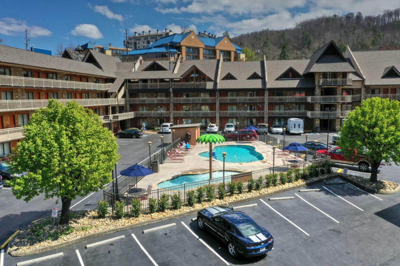 Crossroads Inn & Suites Gatlinburg Extérieur photo