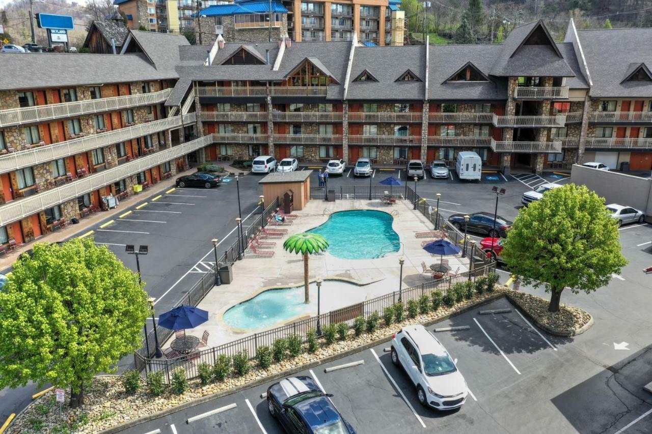 Crossroads Inn & Suites Gatlinburg Extérieur photo