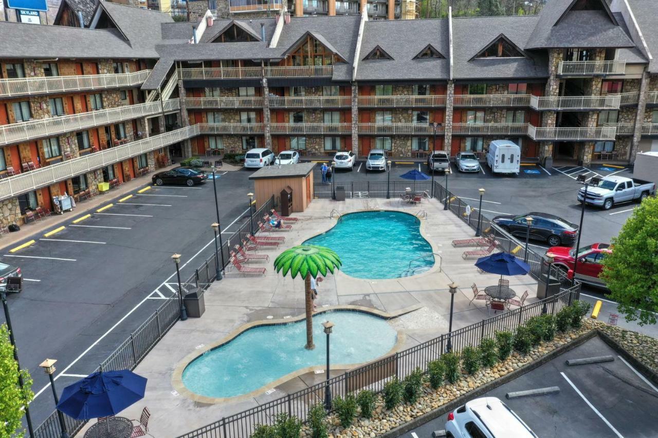 Crossroads Inn & Suites Gatlinburg Extérieur photo