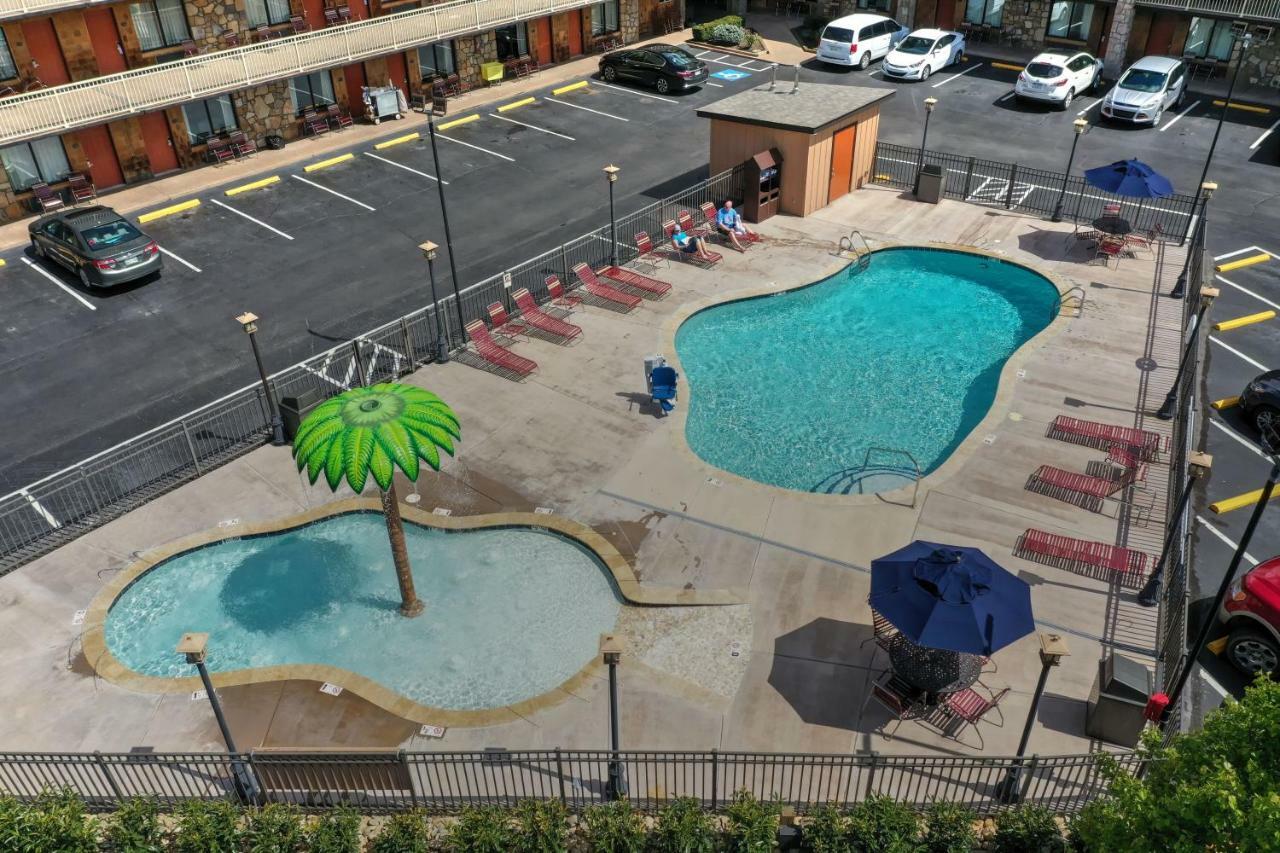 Crossroads Inn & Suites Gatlinburg Extérieur photo