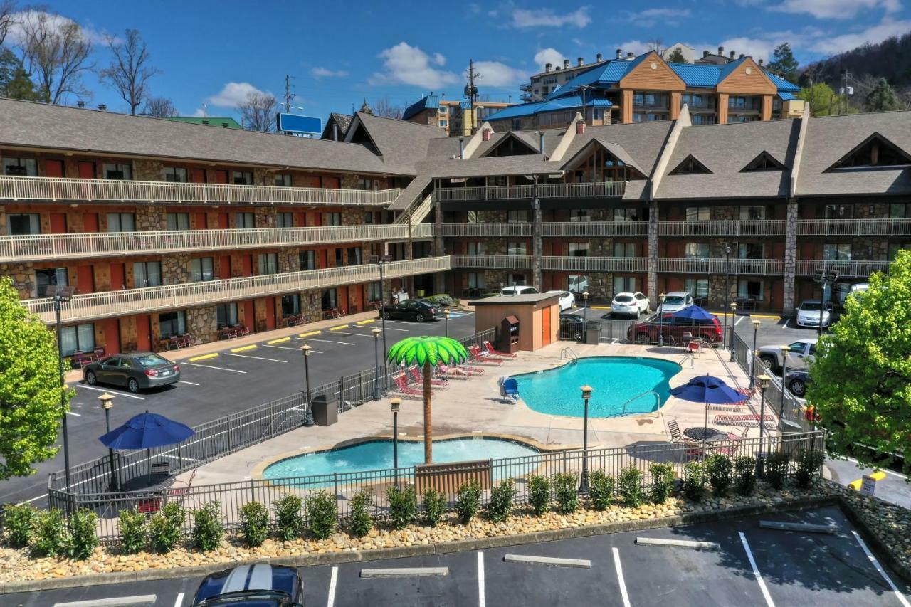 Crossroads Inn & Suites Gatlinburg Extérieur photo